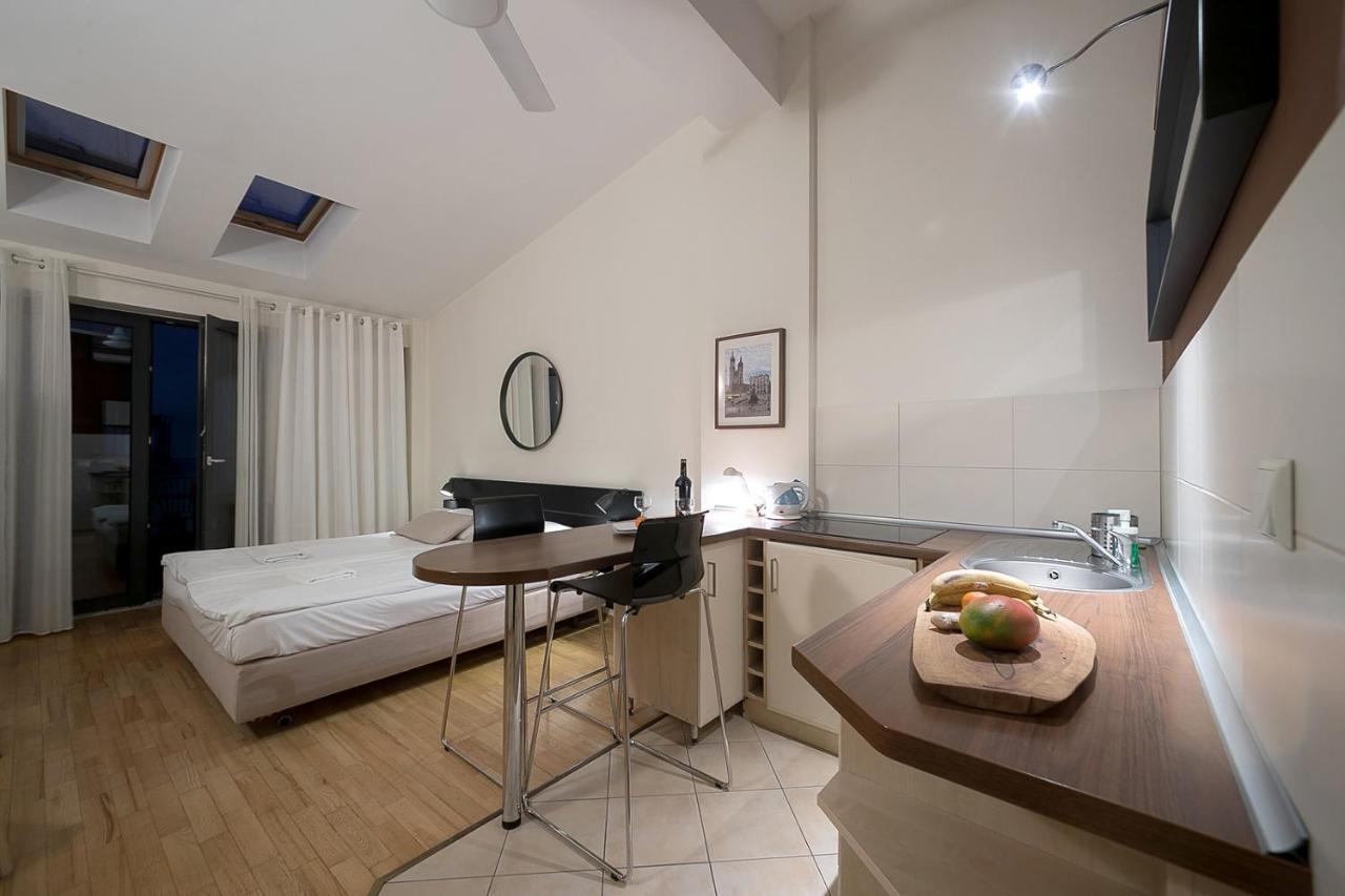 Main Square Studio With Terrace & Air Condition Krakov Exteriér fotografie